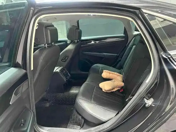 Volkswagen Passat — фото 6