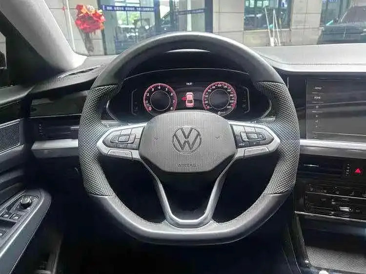 Volkswagen Passat — фото 5