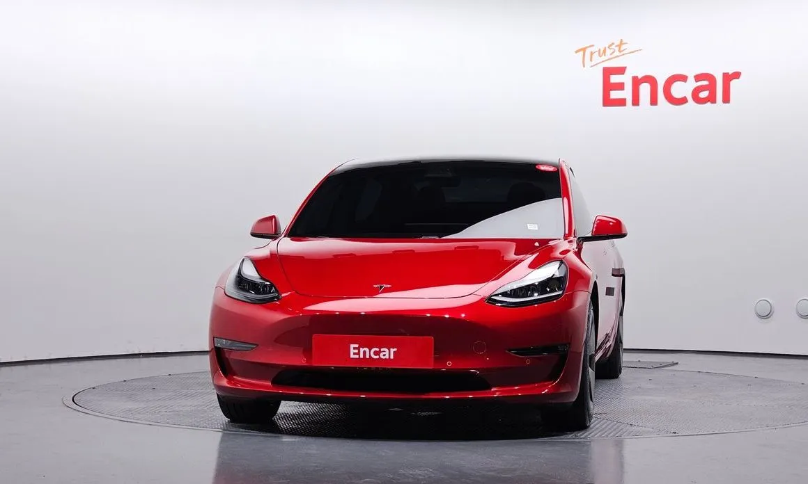 Tesla Model 3 — фото 7