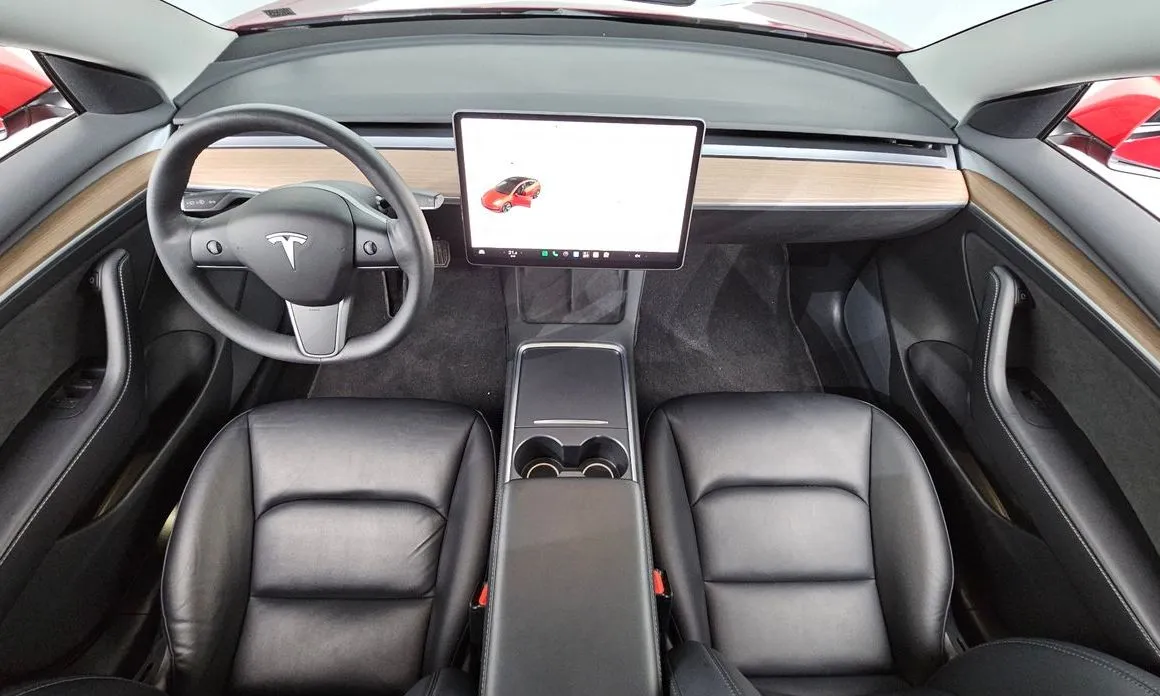 Tesla Model 3 — фото 4