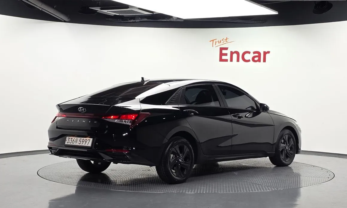 Hyundai AVANTE — фото 2