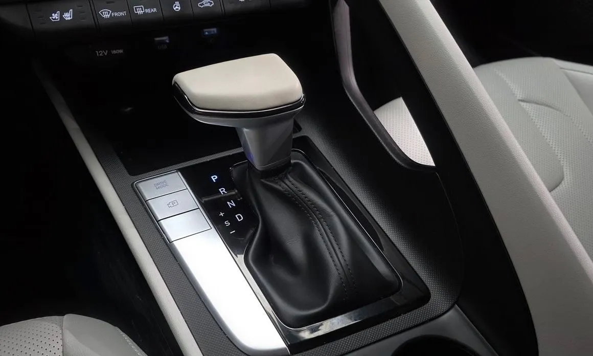 Hyundai AVANTE — фото 9