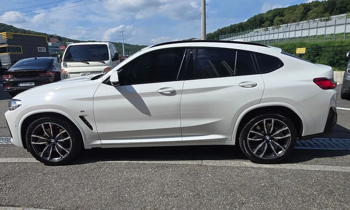BMW X4 — фото 10