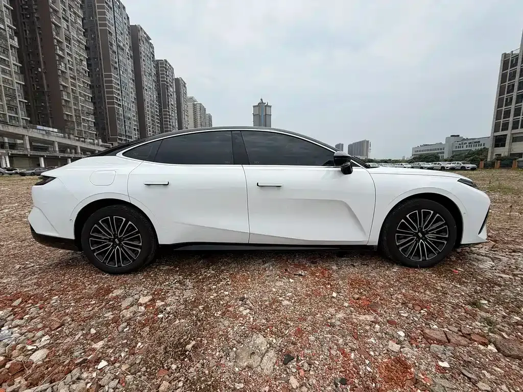 Geely Galaxy Xingyao 8 2025 из CN, фото 7