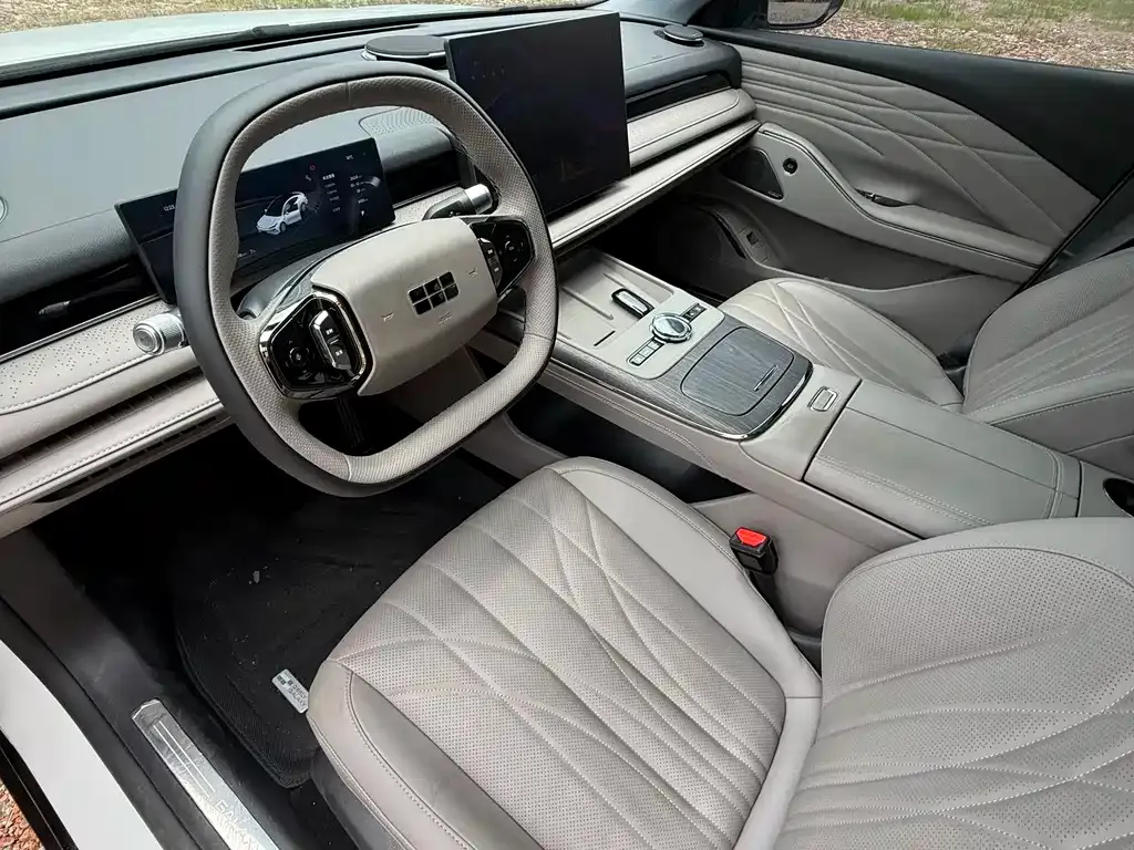 Geely Galaxy Xingyao 8 2025 из CN, фото 3