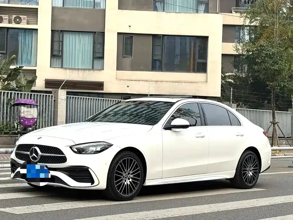Mercedes-Benz C-Class — фото 1