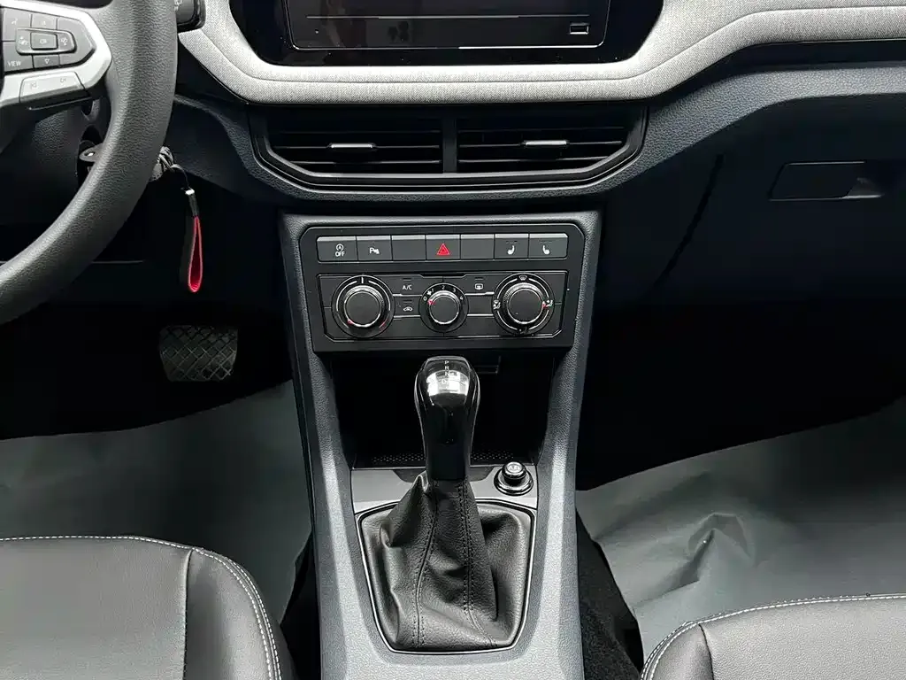 Volkswagen Tharu — фото 3