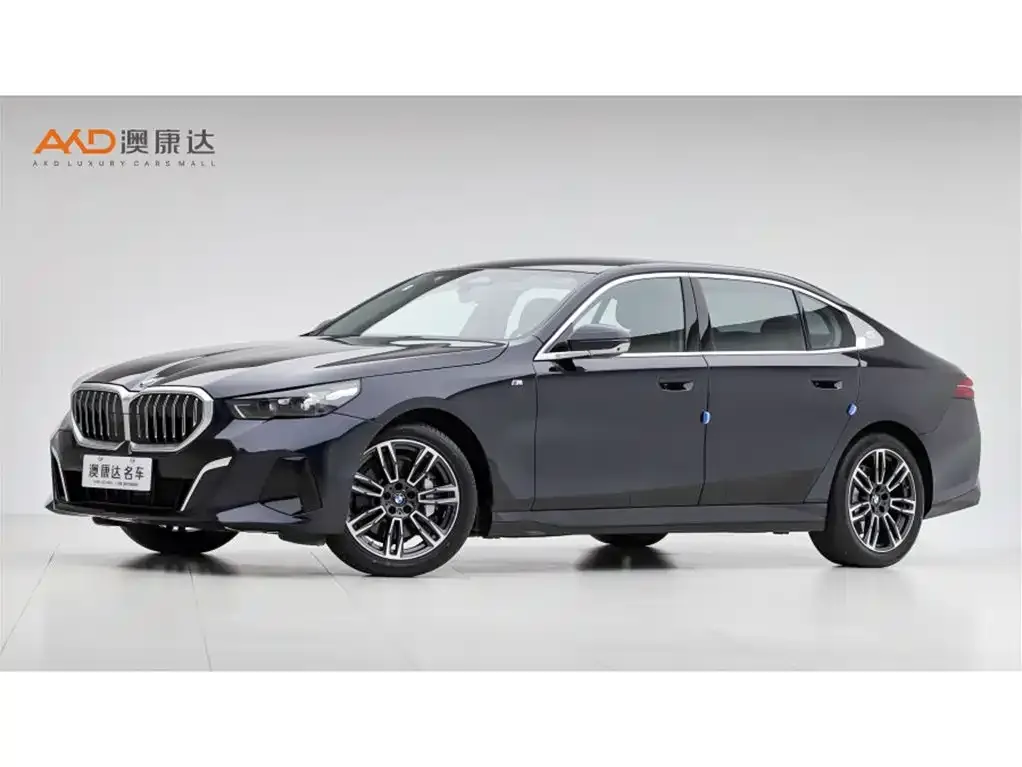 BMW 5 Series — фото 1