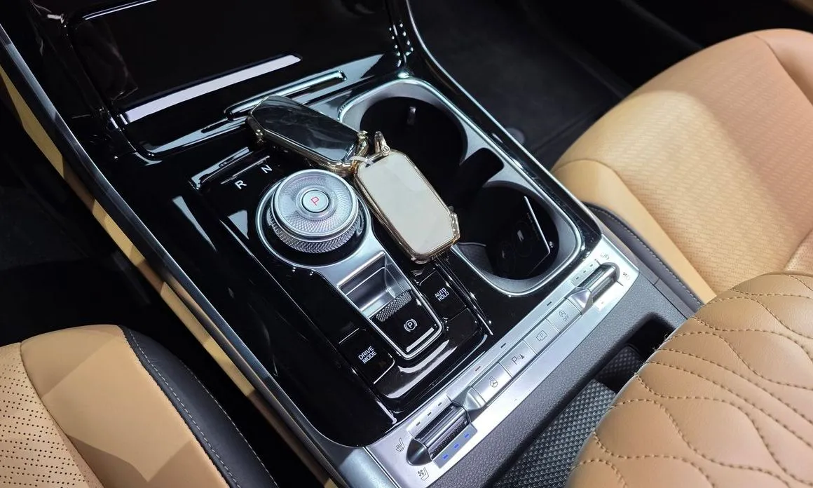 Kia Carnival — фото 10