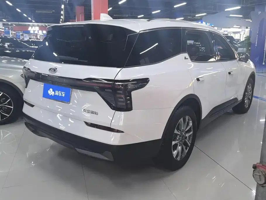 Ford Edge — фото 10