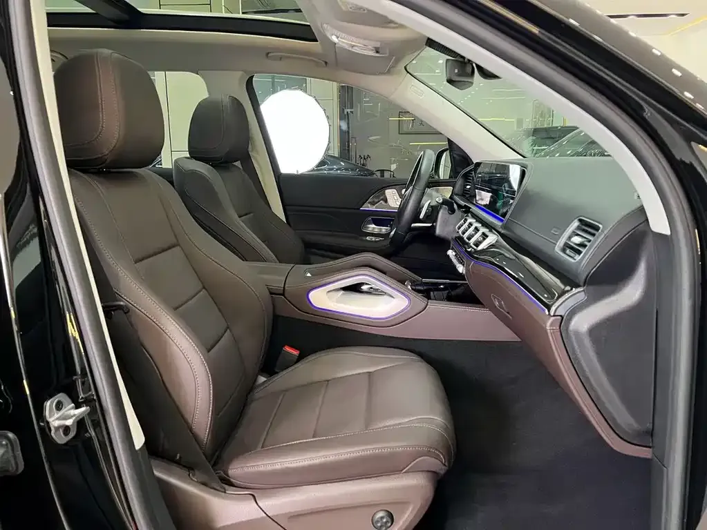 Mercedes-Benz GLS — фото 9