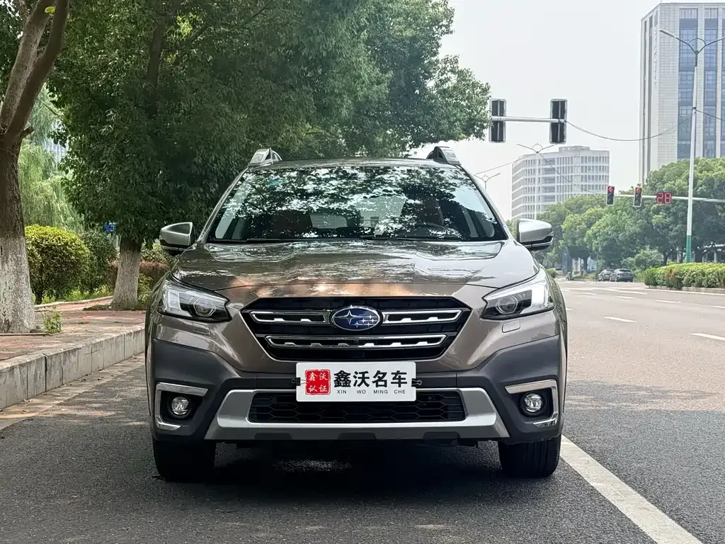Subaru Outback — фото 6