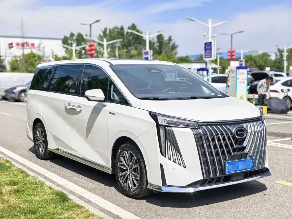 GAC Motor Trumpchi M8 — фото 2