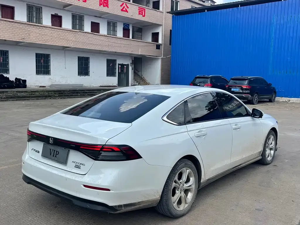 Honda Accord — фото 2