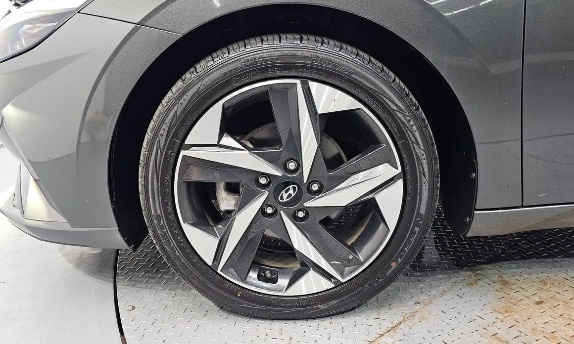 Hyundai AVANTE — фото 10