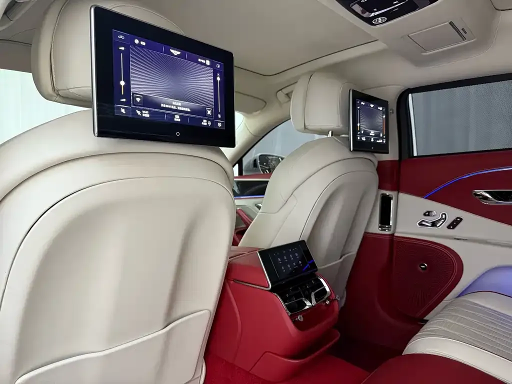 Bentley Flying Spur — фото 5