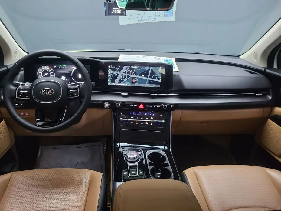 Kia Carnival — фото 10