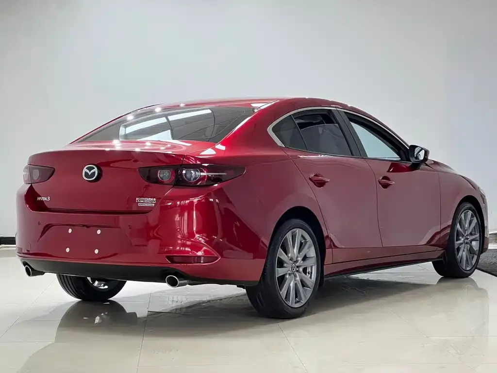 Mazda 3 Axela — фото 3