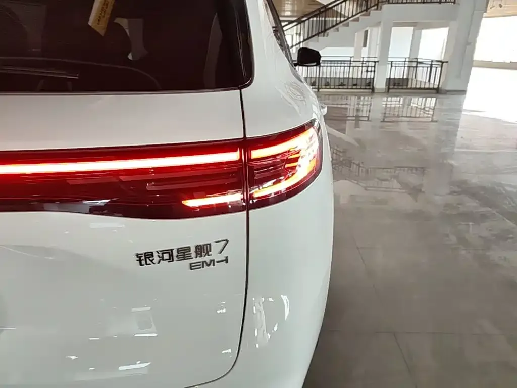 Geely Galaxy Xingjian 7 — фото 10