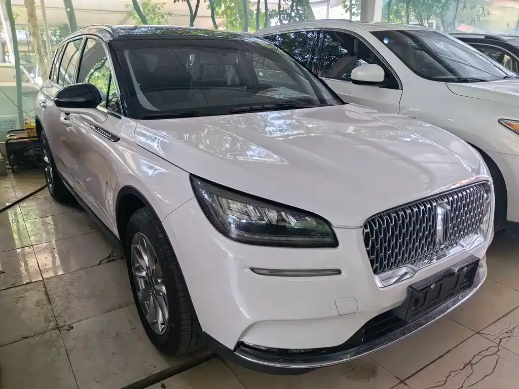 Lincoln Corsair — фото 1