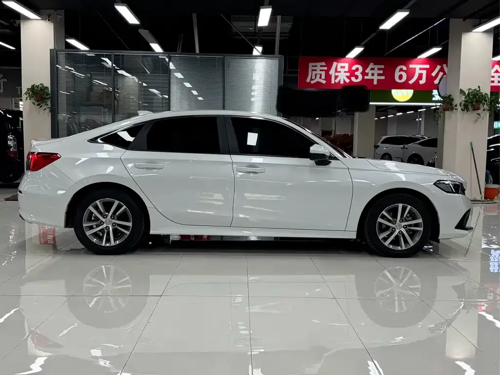 Honda Civic — фото 10