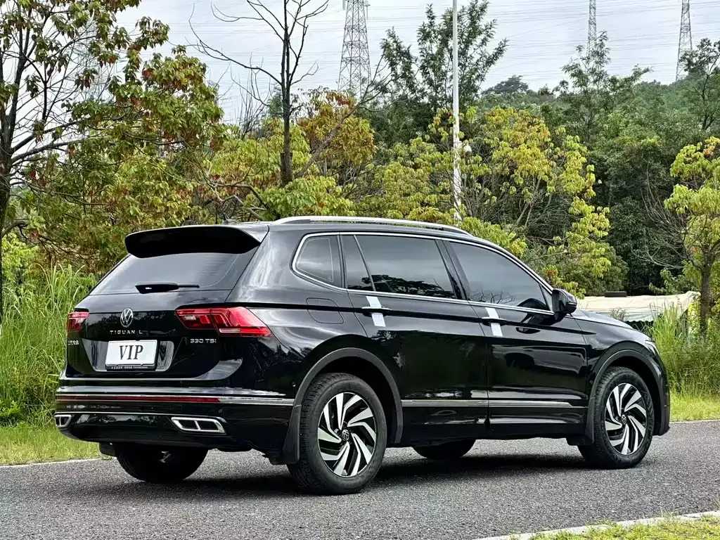 Volkswagen Tiguan L — фото 7