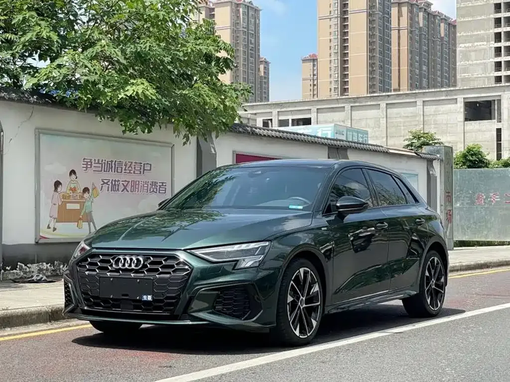 Audi A3 — фото 1