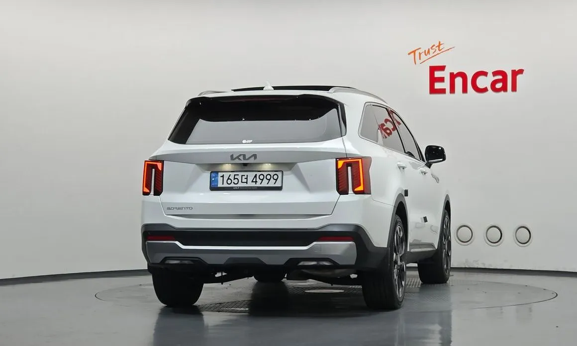 Kia Sorento — фото 8