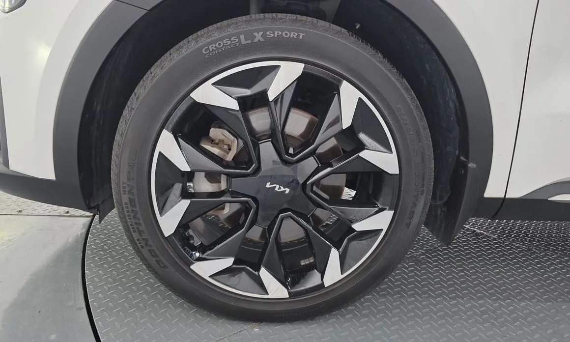 Kia Sorento — фото 10