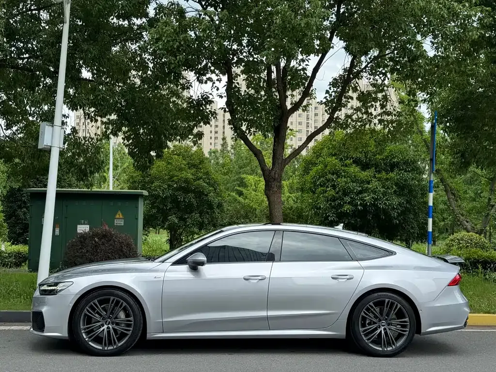 Audi A7 — фото 9