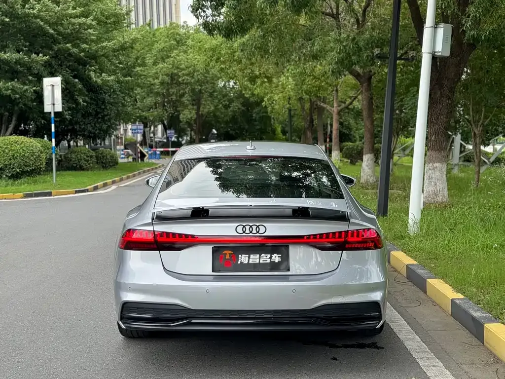 Audi A7 — фото 7