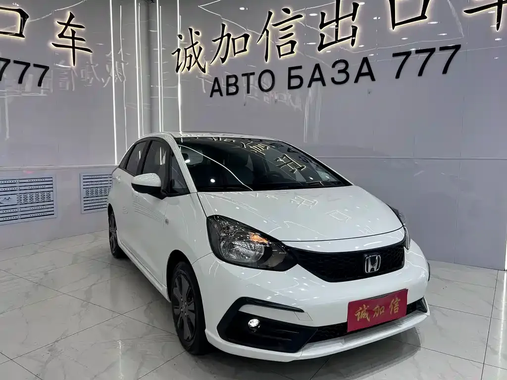 Honda Fit — фото 5