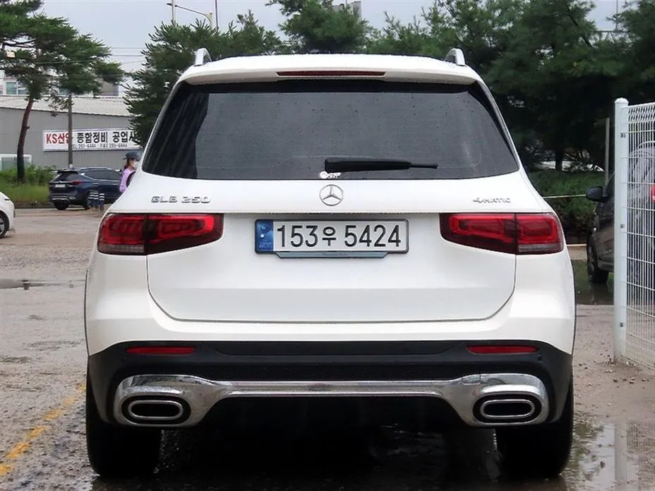 Mercedes-Benz GLB-Class — фото 10