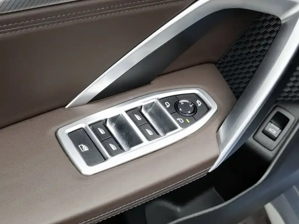 BMW X1 — фото 10