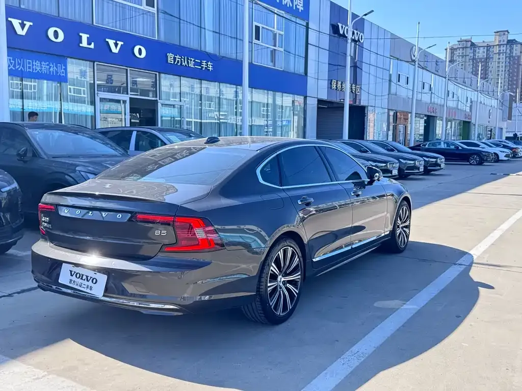 Volvo S90 — фото 8