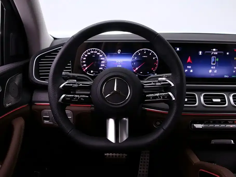 Mercedes-Benz GLS — фото 6