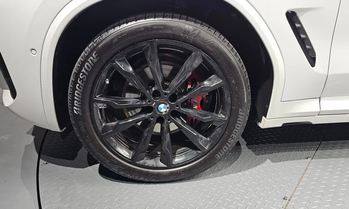 BMW X4 2025 из KR, фото 8