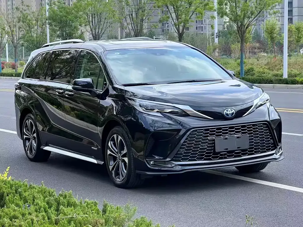 Toyota Granvia — фото 9