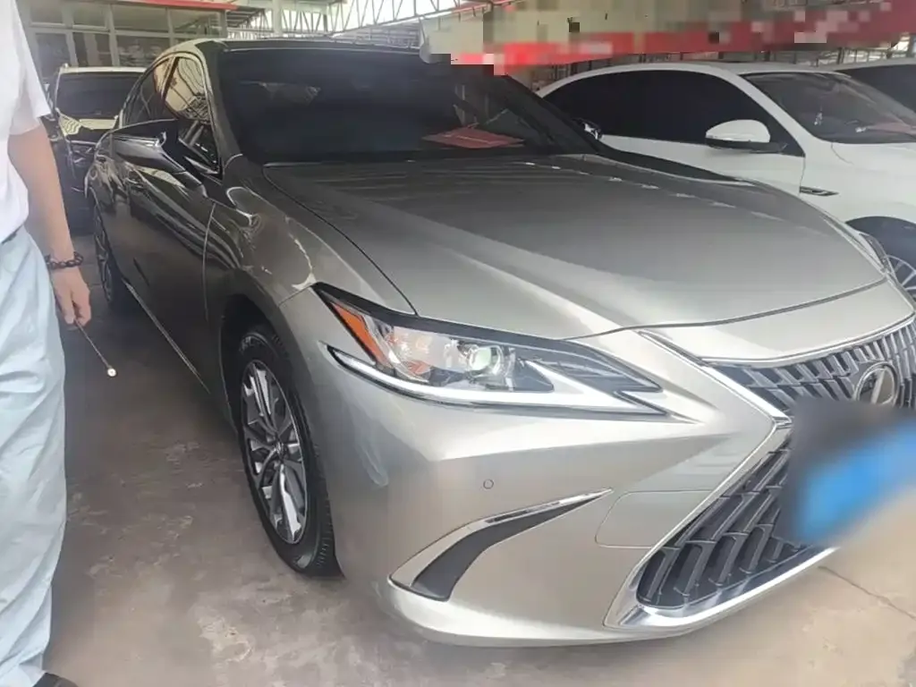Lexus ES — фото 7