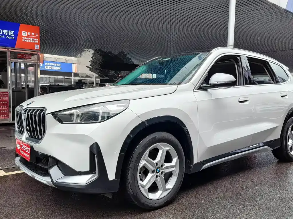 BMW X1 — фото 1