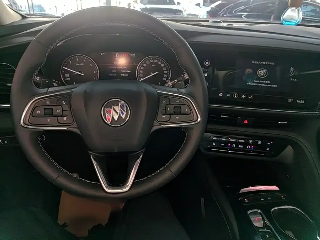 Buick Envision Plus — фото 4
