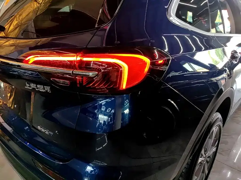 Buick Envision Plus — фото 9