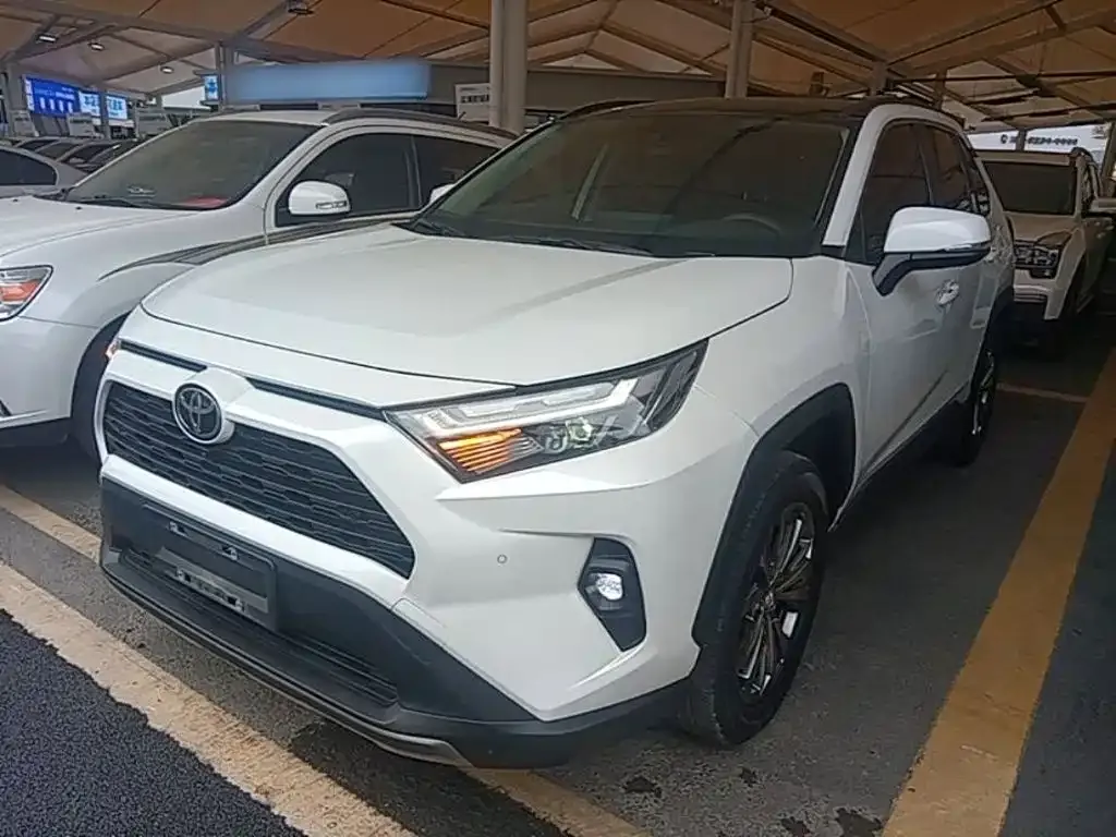 Toyota RAV4 — фото 5