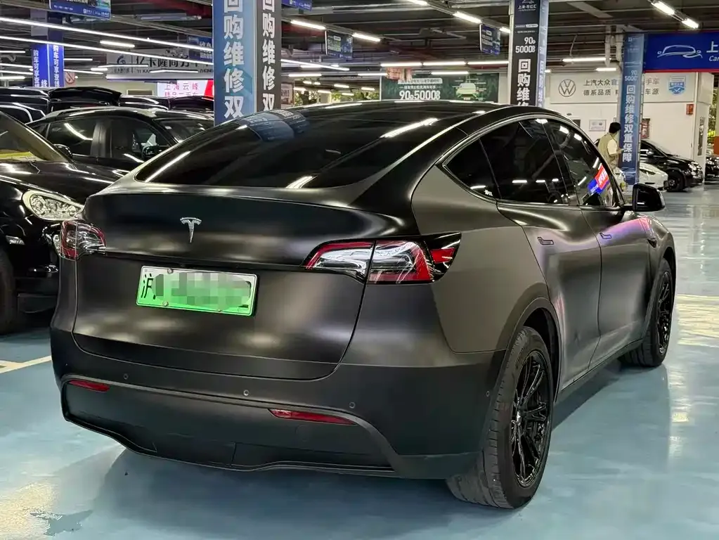 Tesla Model Y — фото 3