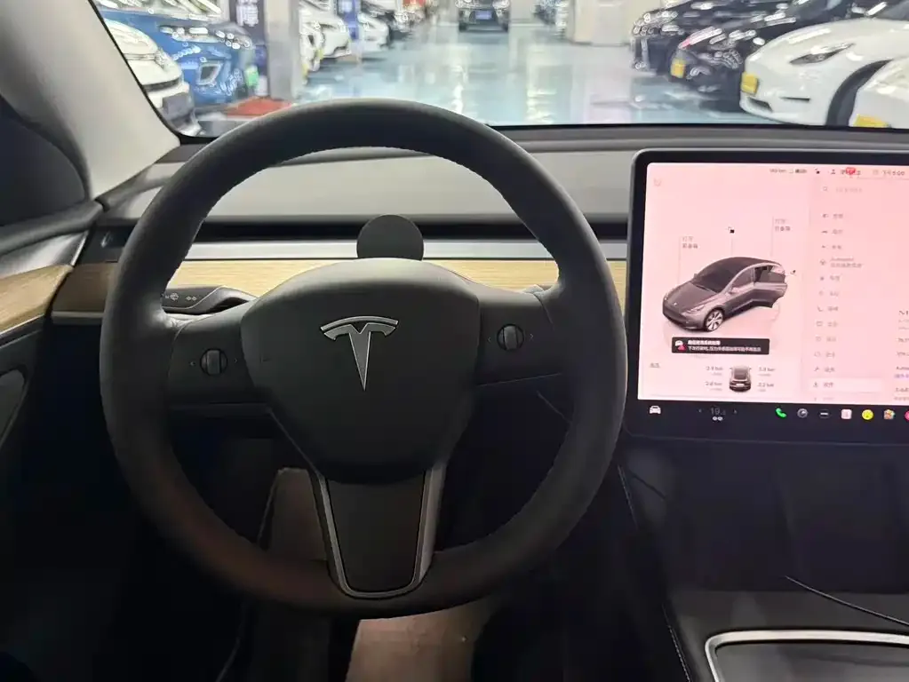 Tesla Model Y — фото 7
