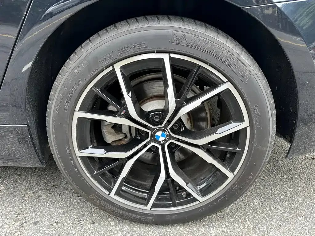 BMW 5 Series — фото 2