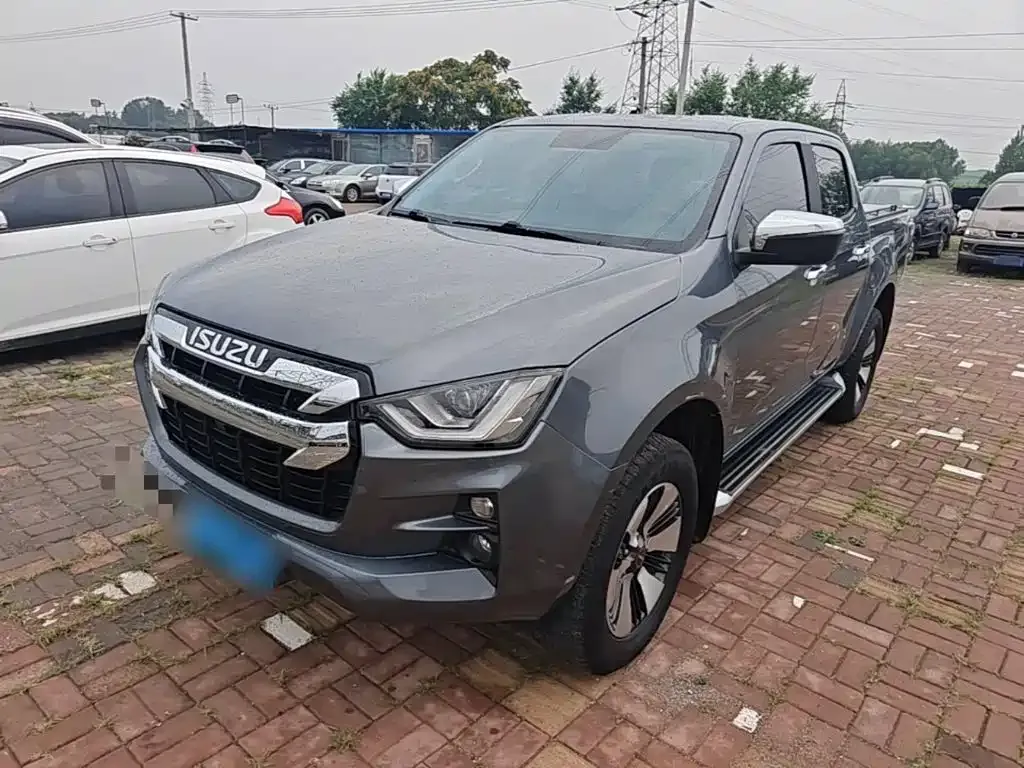 Isuzu D-MAX — фото 7