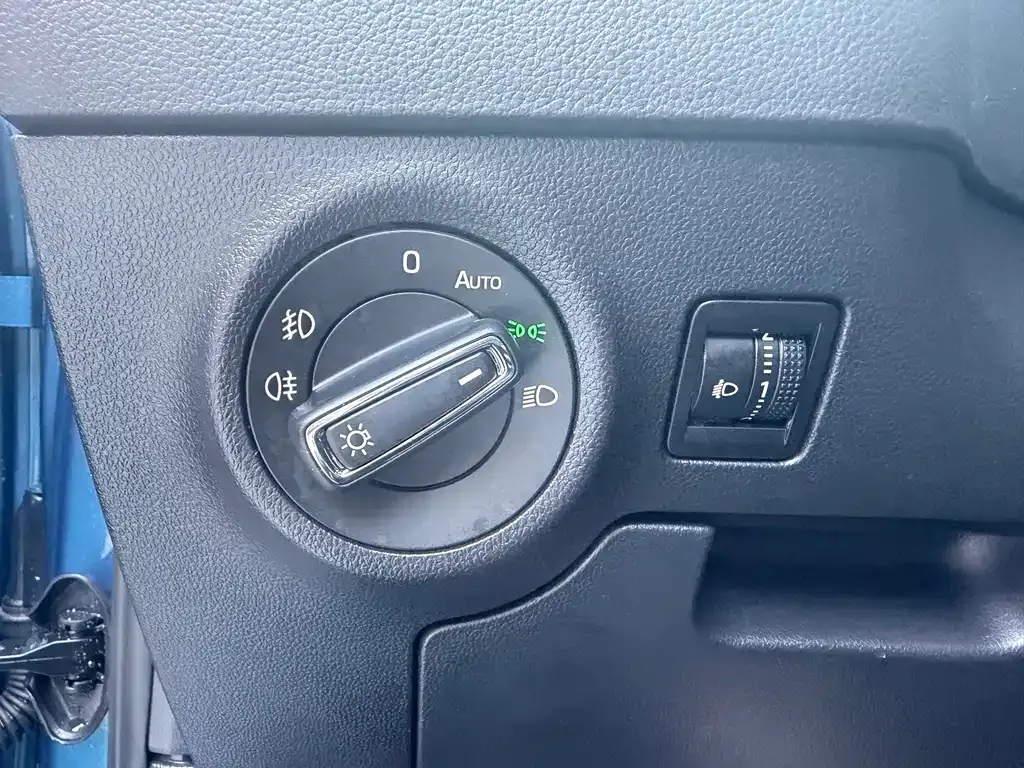 Skoda Karoq — фото 10