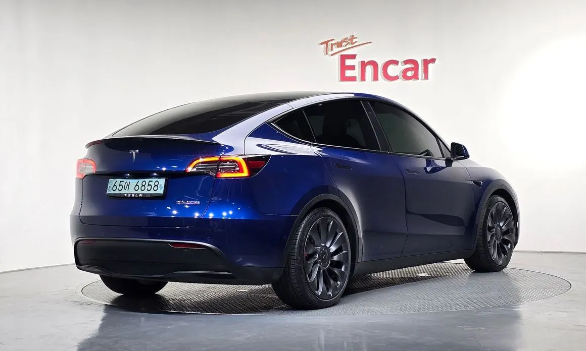 Tesla Model Y 2021 из KR, фото 5