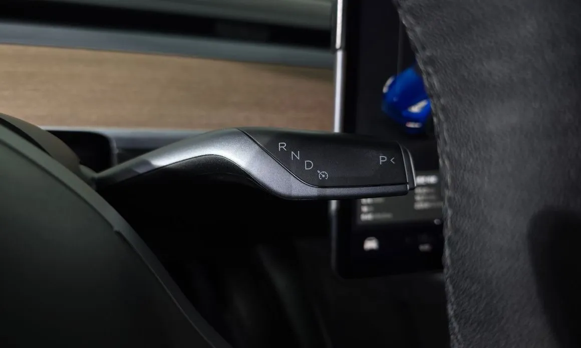 Tesla Model Y 2021 из KR, фото 2